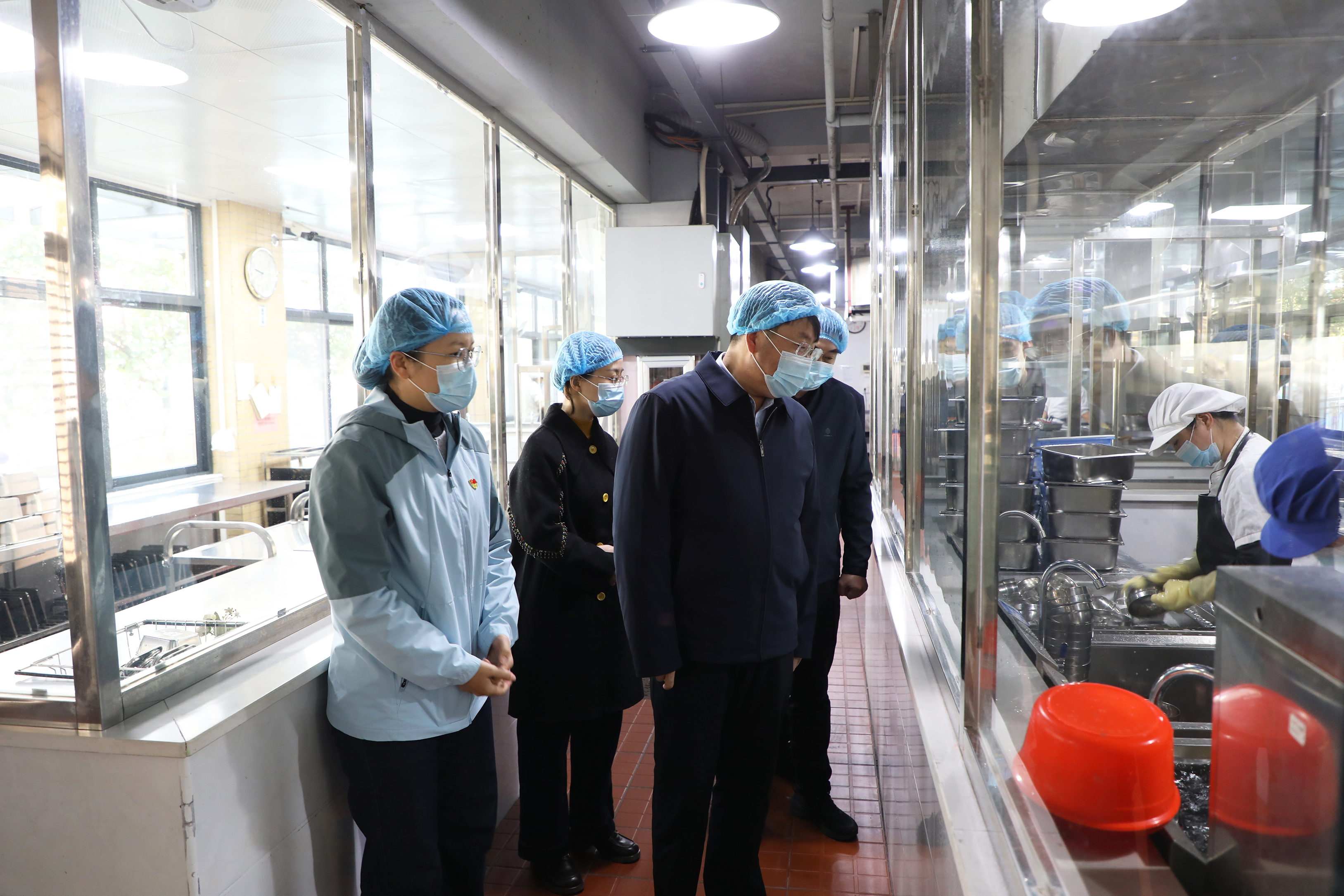 韓相云調(diào)研督導(dǎo)校園相關(guān)工作